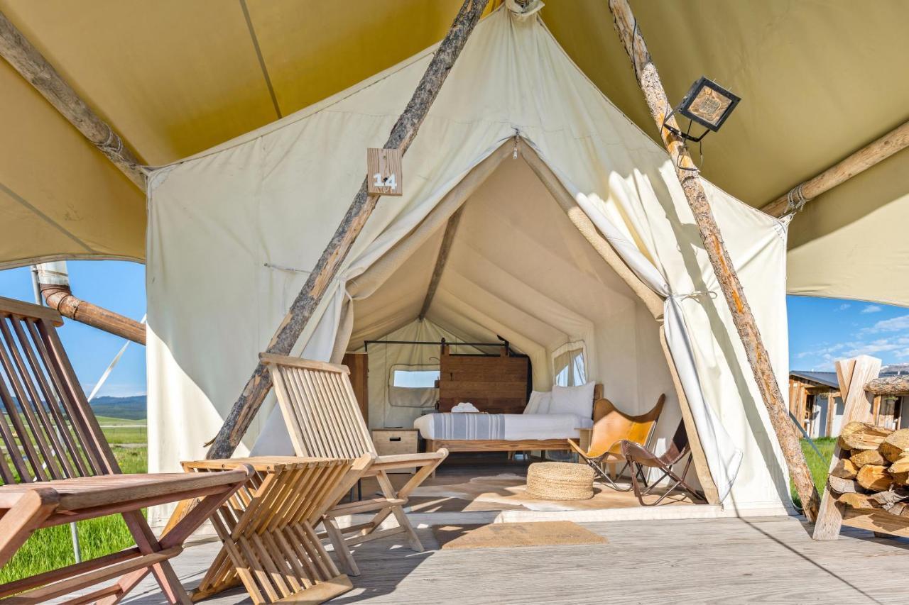 Under Canvas West Yellowstone Eksteriør bilde