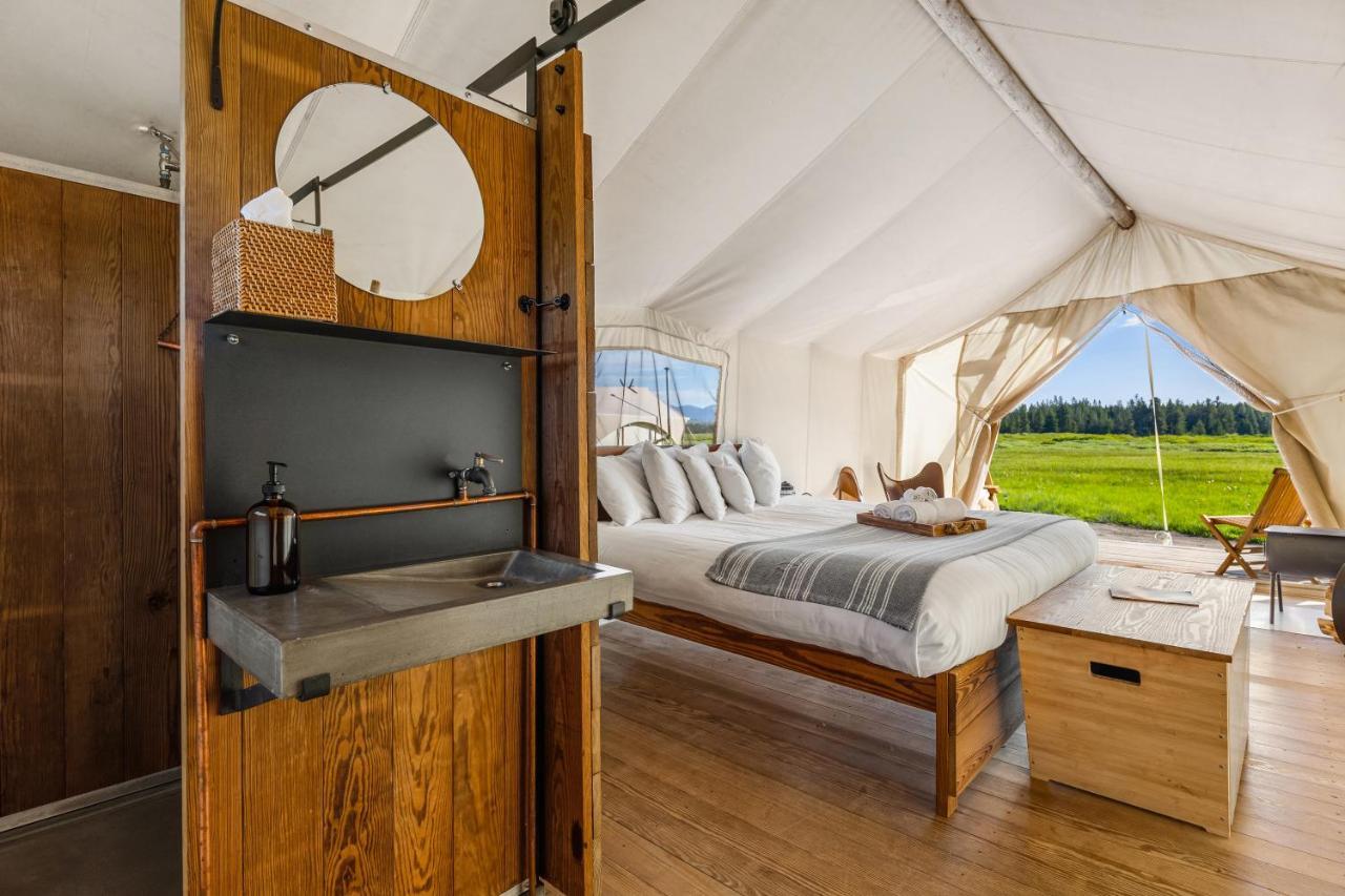 Under Canvas West Yellowstone Eksteriør bilde